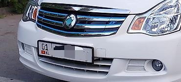 Другие автомобили: Белый седан Донг Фенг Е 11 К предназначенный для комфортного — 14