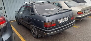 Volkswagen: Volkswagen Passat: 1989 г., 1.8 л, Механика, Газ, Седан