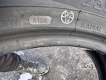 235 50 21: Резина зима 
Липучка 
Размер 235/50/21
Зима 
Есть доставка по городу — 6