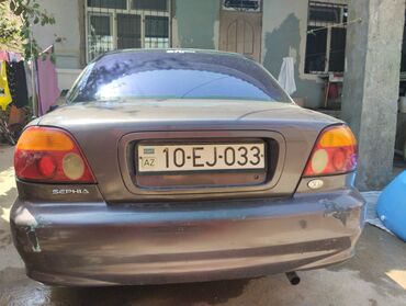 Kia: Kia Sephia: 1.6 l | 1998 il Sedan