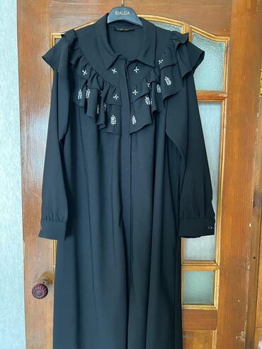 Вечерние платья: Продаю шикарное новое платье, привезено из Турции. Украшение и ажур — 10