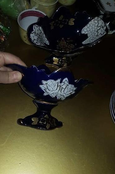 cerez: Şirniyyat,konfet, çərəz qabı. 3 eded. Her birinin qiymeti 10 manat — 3