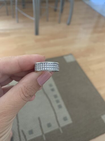 srebrni prsten: Srebrni bulgari prsten 
Velicina 18-19