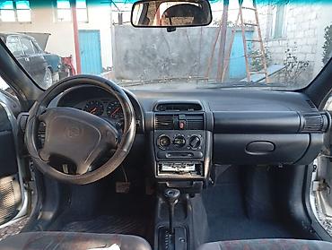 Opel: Opel Corsa B, 5 qapılı hetçbek - Kuzov: kompakt hetçbek, gümüşü rəng — 6
