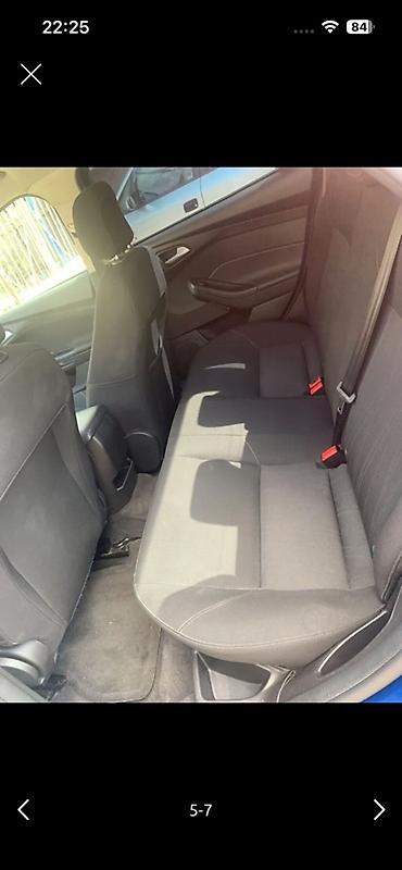 Avtomobil satışı: Ford Focus sedan – mavi rəng, 4 qapı, 5 yerlik. Texniki və avadanlıq — 5