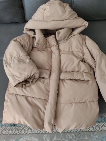 9 yaş: ZARA uşaq qış gödəkçəsi - Ölçü: 6-7 yaş, 120 sm - Rəng: bej - Model