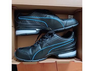 kožna jakna s: Original Puma patike – promašena veličina. Plaćene 7.800 RSD. Dva puta — 4