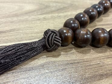 Avtomobil üçün oyuncaqlar və dekor: Avtomobil üçün dekorativ taxta təsbeh - Material: cilalanmış tünd — 8