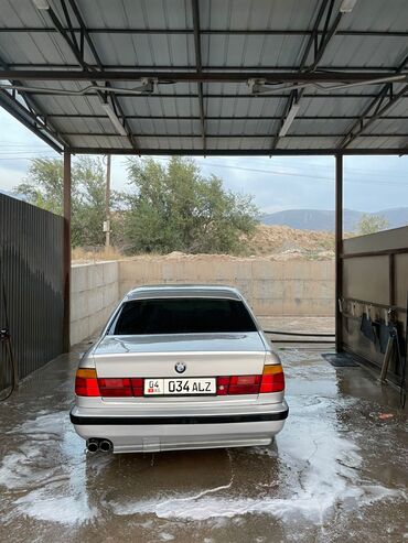 полировочный машина: BMW 5 series: 1992 г., 2.5 л, Механика, Бензин, Седан