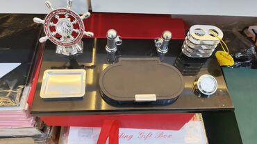 Digər məişət məhsulları: Masa üçün premium ofis dəstləri - Material: parlaq laklı baza (qara — 6