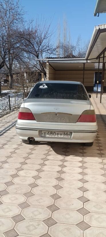 Daewoo: Daewoo Nexia: 2004 г., 1.6 л, Механика, Бензин, Седан