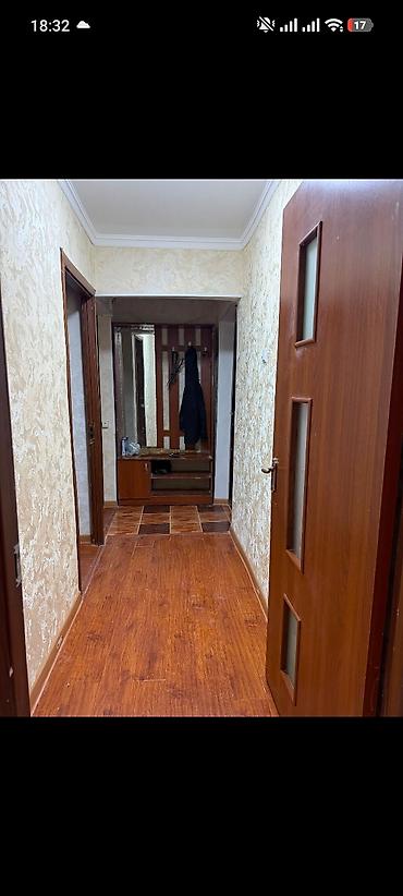 квартира интергелпо: 2 комнаты, 2 м², Ошский мкр., 103 серия, 4 этаж, Старый ремонт — 2