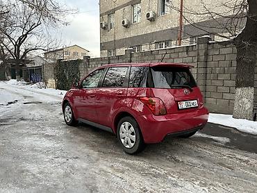 Toyota: Toyota ist: 2002 г., 1.5 л, Автомат, Бензин, Хэтчбэк — 5