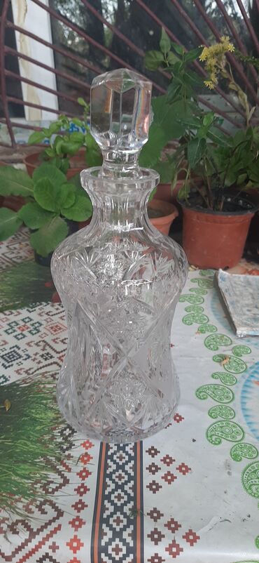 İçki üçün qablar: Xrustal, 1 l, Çexiya