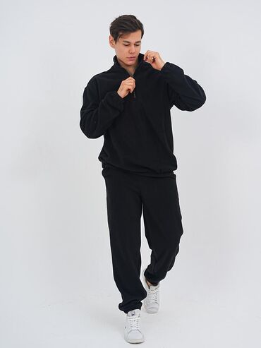 Спортивные костюмы: Мужской спортивный костюм, однотонный черный. + - Комплект: свитшот — 8