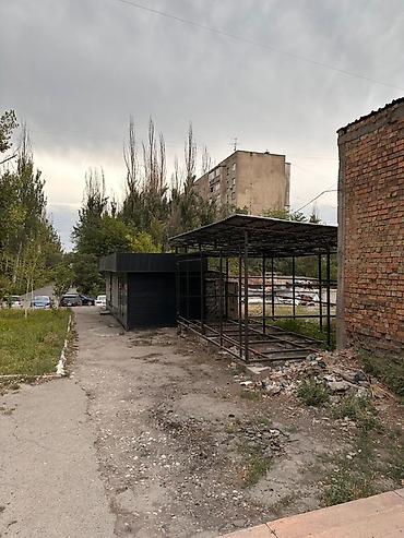 Аренда ресторанов и кафе: Аламедин-1 мкр Сдается павильон Площадь: 31м2 Без ремонта, можно под — 8