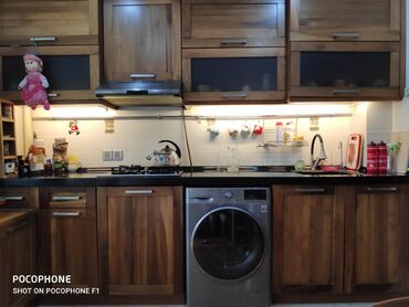 Köhnə tikili: Bakı, 3 otaqlı, Köhnə tikili, m. Xalqlar Dostluğu, 385 kv. m — 3