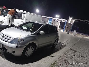 Scion: Toyota Ist: 2002 г., 1.3 л, Автомат, Газ, Хэтчбэк — 2