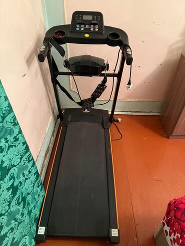 Спорт и хобби: Qaçış trenajoru – çoxfunksiyalı ev fitnes aparatı - Geniş qaçış səthi