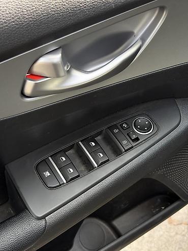 Kia: Kia K3: 2022 г., 1.6 л, Вариатор, Бензин, Седан — 8