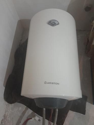 Ariston elektrik su qızdırıcısı (divardan asılan, silindrik model) -