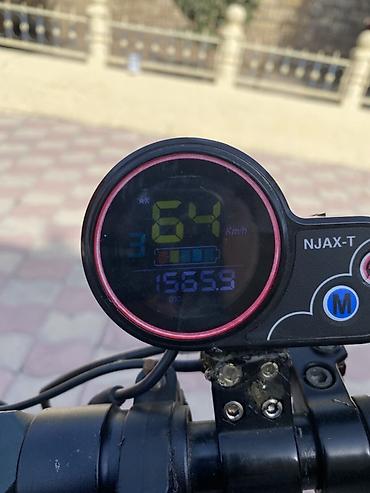 Электросамокаты: Elektrikli skuter – oturacaqlı, güclü batareya bloku və iri gövdə — 7