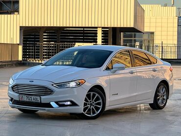 срочно продаю мотоблок: Ford Fusion: 2017 г., 2 л, Автомат, Гибрид, Седан