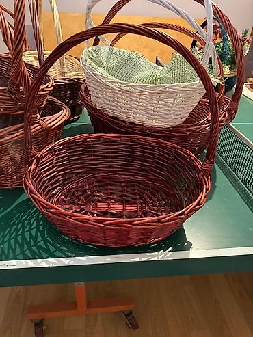 Корзины: Имеется разные корзины, разного размера и дизайна По ценам писать на — 10