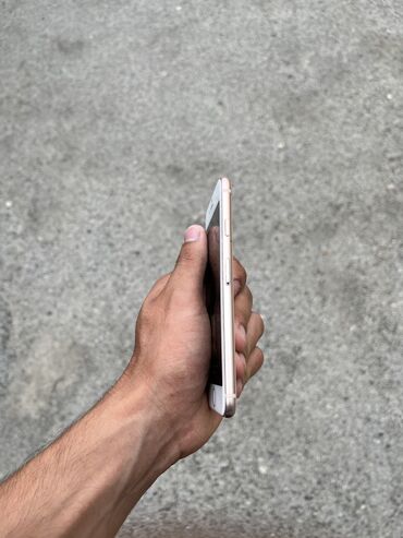 iphone 8 kreditle qiymeti: IPhone 8, 64 ГБ, Золотой, Отпечаток пальца
