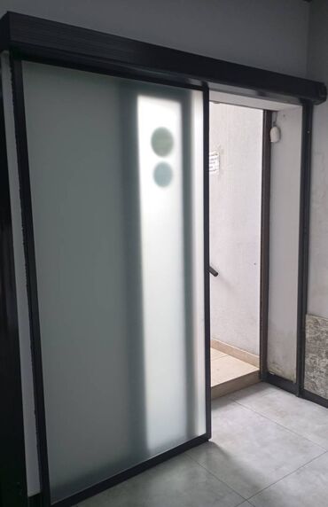ofis qapilari: Fotosel avtomatik qapı az istifade olunub 
Eni-122sm
Uzunu-215sm