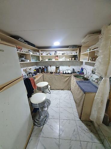 Kommersiya daşınmaz əmlakı: 🚨 TƏCİLİ SATILIR – Həyətli, ayrı qapılı obyekt (Küpçülü) 📍 Yerləşmə — 4