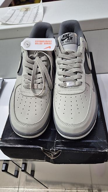 Мужские кроссовки, 42.5, Nike, Новый, цвет - Серый