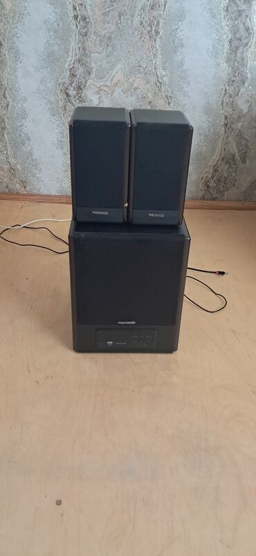 airpods 3 ikinci el: Microlab 2.1 akustik sistem - Komplekt: 1 ədəd subwoofer + 2 ədəd
