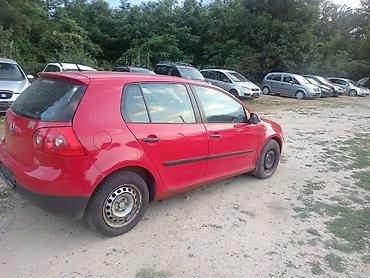 kombi 8 1: Volkswagen Golf V – hečbek, 5 vrata, crvena boja. Motor TDI dizel — 8