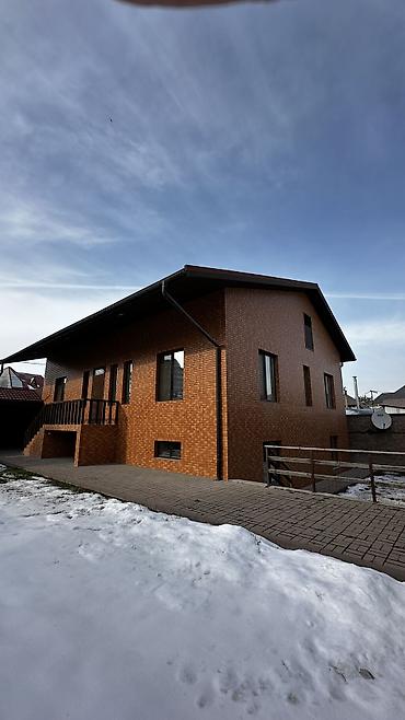 Продажа коттеджей и домов: Два новых дома на соседних участках в современном европейском стиле — 4