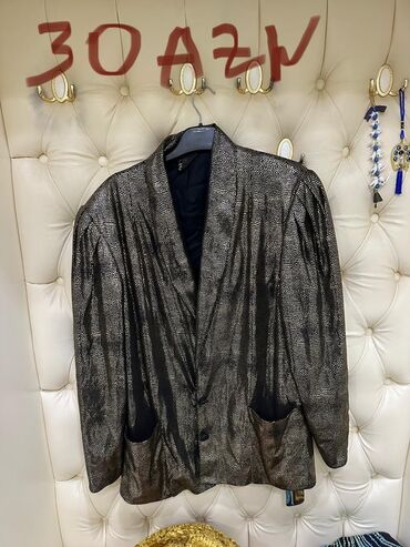 Ziyafət donları: Paltarların hər biri ideal veziyyetdedi 1-2 defe qeyinilib. Qiymət — 18