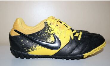 Кроссовки и спортивная обувь: Nike bomba 5 pro
Качество 
Оригинал