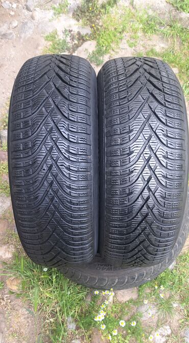 auto upaljac: 185 60 R15 BFgoodrich. Prodajem 2kom polovne zimske auto gume