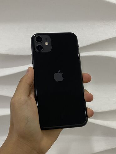 Apple iPhone: IPhone 11, Б/у, 128 ГБ, Черный, Защитное стекло, Чехол, 84 %