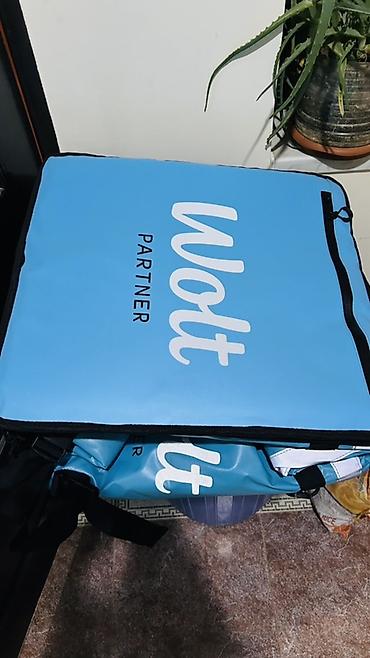 kafe divanı: Wolt Partner termo çanta – qida çatdırılması üçün peşəkar daşıma — 1