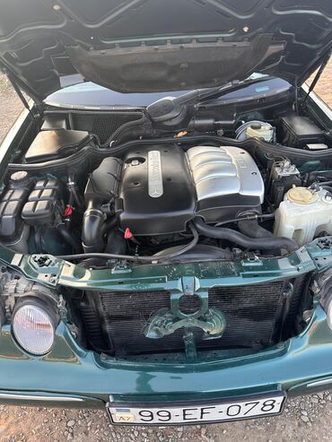 Mercedes-Benz: Mercedes-Benz E‑Class W210 sedan - Kuzov: yaşıl rəng, 4 qapı, klassik — 12