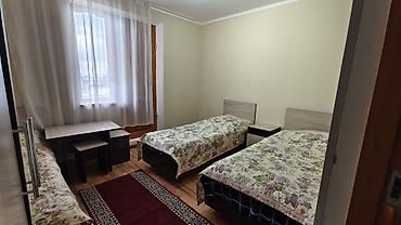 комната манас: Гостевой дом на Иссык-Куле, Гостевой дом, Бактуу-Долоноту, 9 мест, На летний сезон — 2