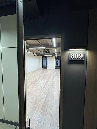 аренда студий: Сдаю Офисный кабинет: 64 м², В бизнес центре, С ремонтом — 2