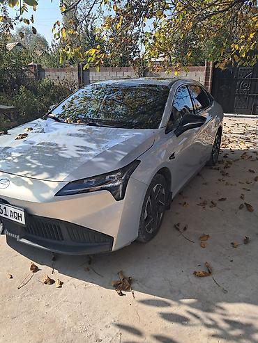 девятка авто: Электромобиль GAC Aion S Plus (седан, серебристий) Ключевые — 2