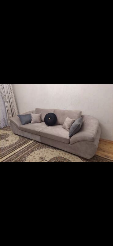 Divanlar: Divan, İşlənmiş, Açılmayan, Bazasız, Parça, Çatdırılma yoxdur