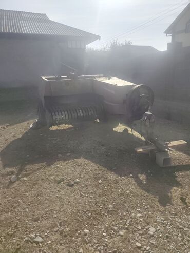 покрышки от трактора: Пресс‑подборщик тюковый, прицепной - Тип: тюковый пресс‑подборщик для