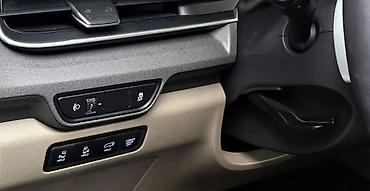 kiya bongo: Kia Carnival: 2024 г., 1.6 л, Автомат, Гибрид, Минивэн — 5
