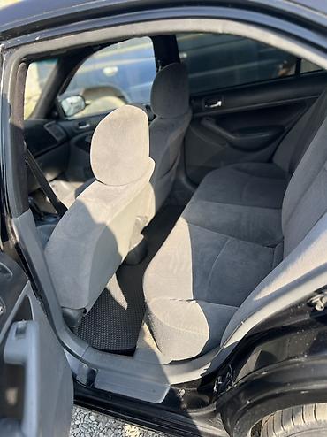 дишевли машина: Honda Civic: 2002 г., Бензин, Седан — 6