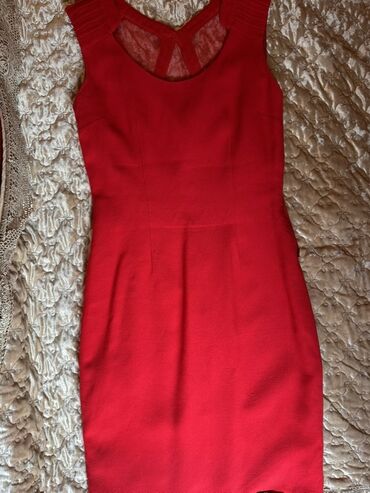 калон кардани кер дар шароити хона: Qırmızı rəngdə qadın geyimi – qolsuz, bədənə oturan don lalafo.az -da калон кардани кер дар шароити хона: Qırmızı rəngdə qadın geyimi – qolsuz, bədənə oturan don