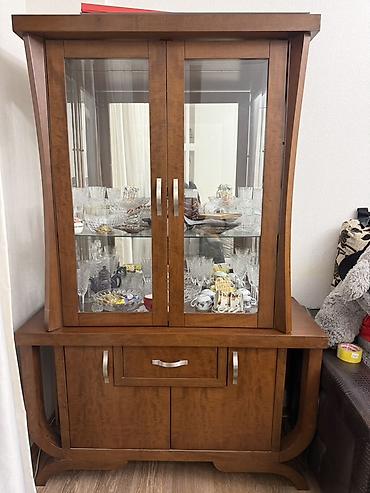 Taxta vitrini-bufet - Material: keyfiyyətli ağac (təbii ağac lalafo.az -da Taxta vitrini-bufet - Material: keyfiyyətli ağac (təbii ağac